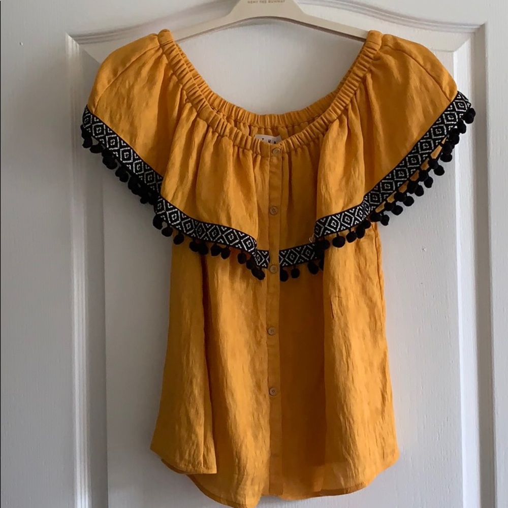 Off The Shoulder Top - Picture 2 of 4
